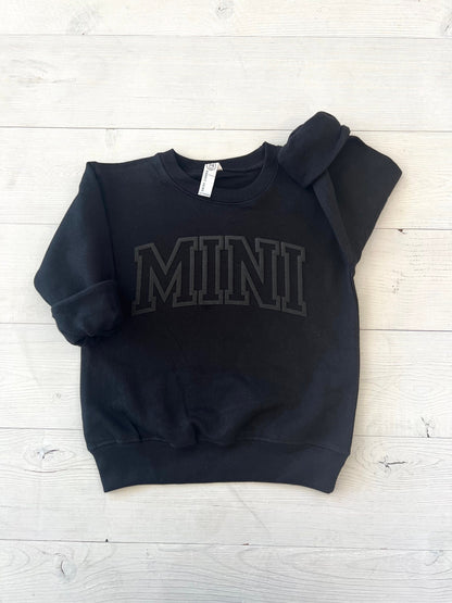 Embossed Mama Mini Set, Mom and Me matching shirts, Mom and son matching sweaters, Sweatshirts matching mother and child, New mom Shirt, mom