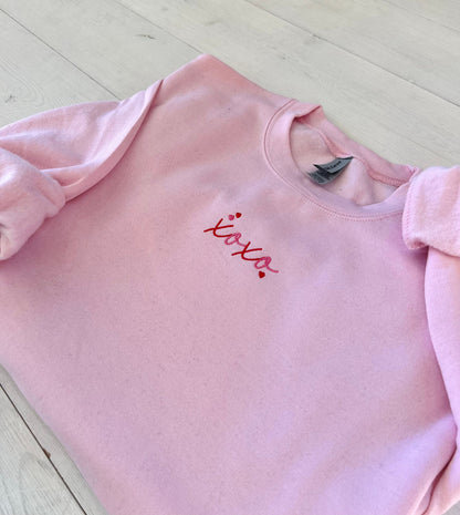 Embroidered Valentines day Sweatshirt, xoxo Sweatshirt, Valentine day outfit, Galentines day top, xoxo shirt, Valentines day gift, gift idea - Up2ournecksinfabric