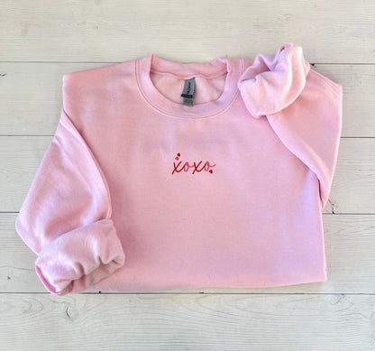 Embroidered Valentines day Sweatshirt, xoxo Sweatshirt, Valentine day outfit, Galentines day top, xoxo shirt, Valentines day gift, gift idea - Up2ournecksinfabric