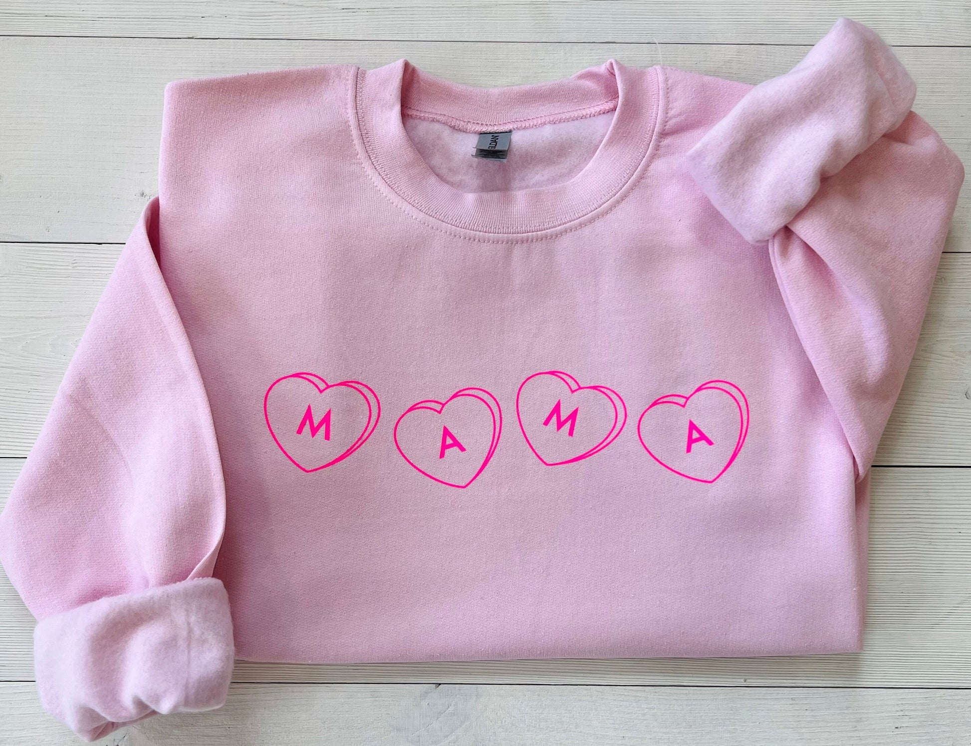 White Valentines Day Crewneck, Mama Candy Heart Sweatshirt, Retro Mom Sweater, Personalized Gift for Mama