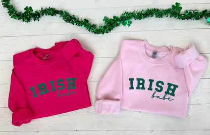 Irish Babe Sweatshirt, Womens Shamrock Crewneck, St Patricks Day Top, St. Pattys Day Outfit, Irish tops, Sweater for St. Patricks Day - Up2ournecksinfabric