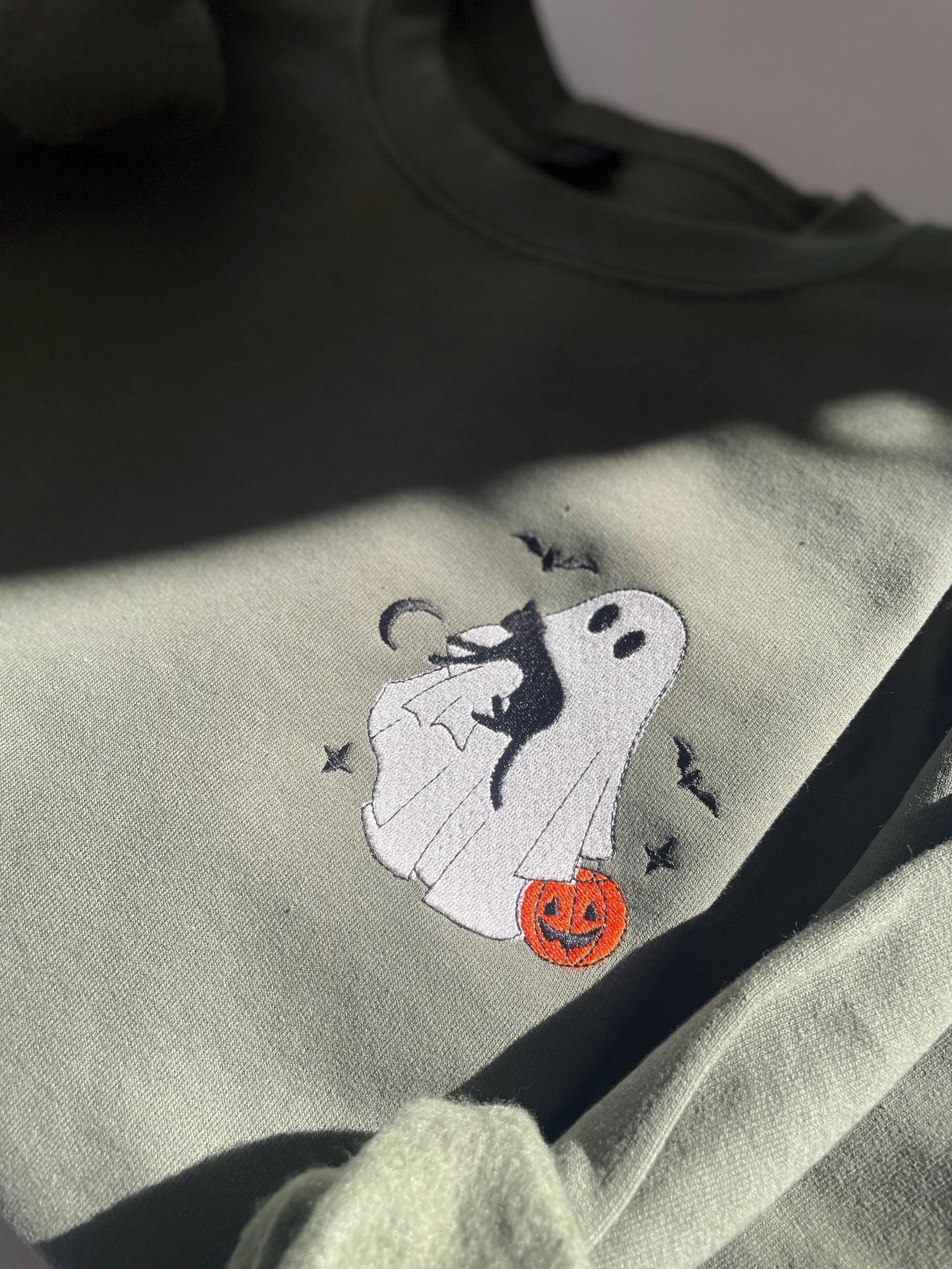 Halloween Embroidered Cat Sweatshirt, Halloween Sweatshirt, Embroidered Halloween Sweatshirt, Ghost Sweatshirt, Womens Halloween Sweatshirt