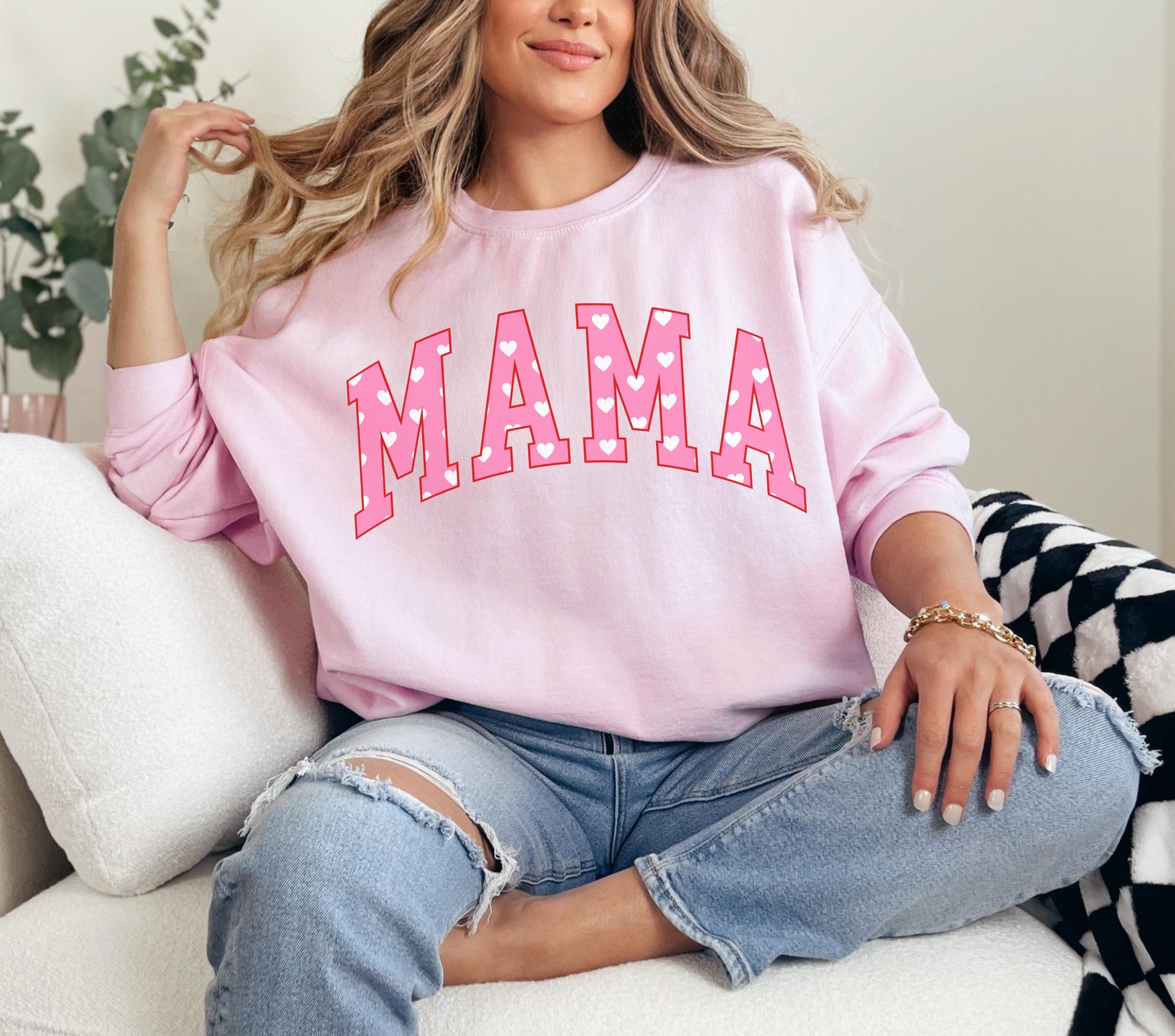 Mama Heart Sweatshirt, Mama Valentine's Sweater, Valentine's Day Shirt, Valentine's Outfit, Women's Valentine's Day Crewneck