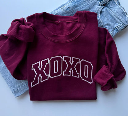 Women's Valentine's Day Sweater, Embroidered Valentine's Day Sweatshirt, Valentine's Day Outfit, XOXO Crewneck