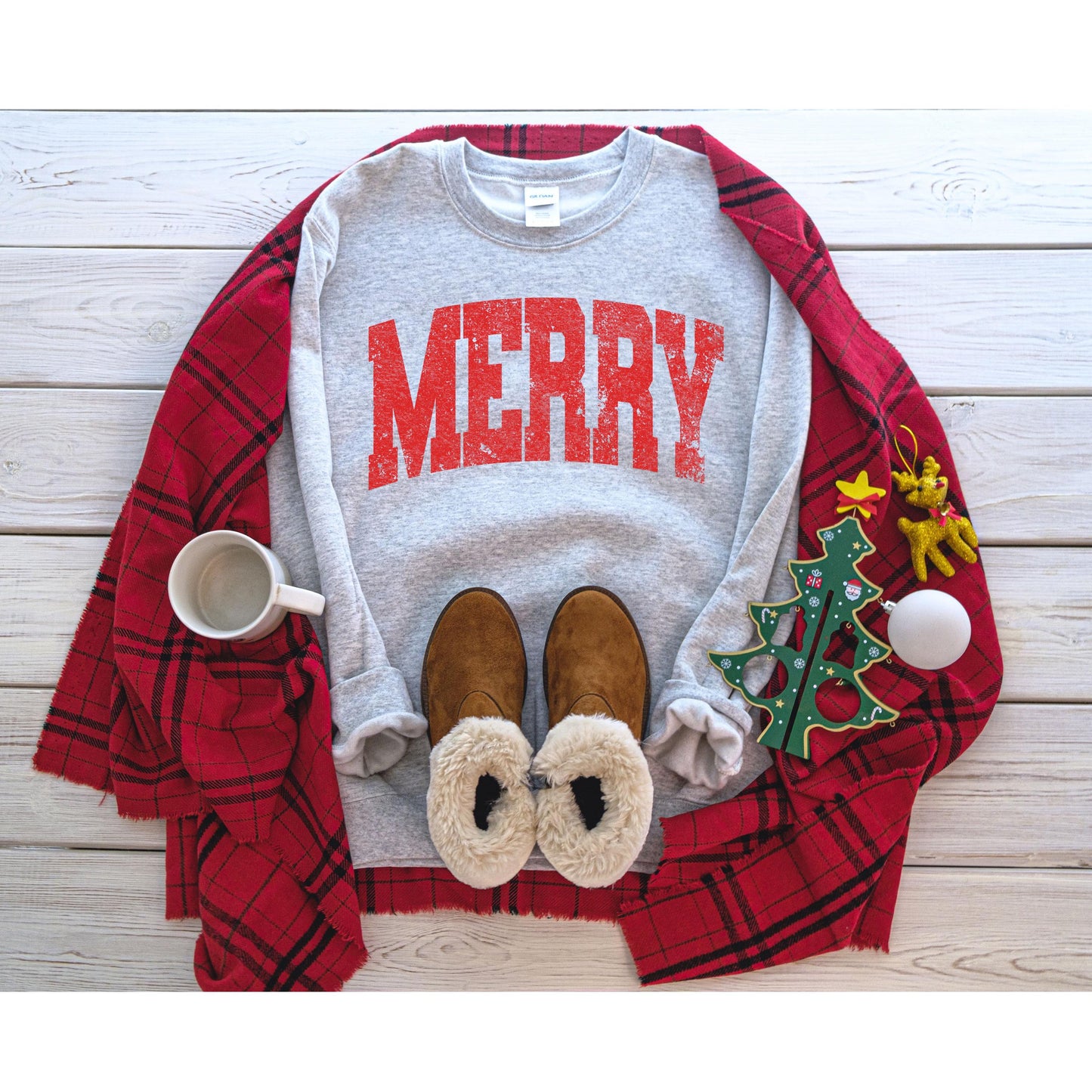 Womens Christmas Sweatshirt, Merry Sweater, Christmas Crewneck, Retro Christmas, Winter Sweatshirt
