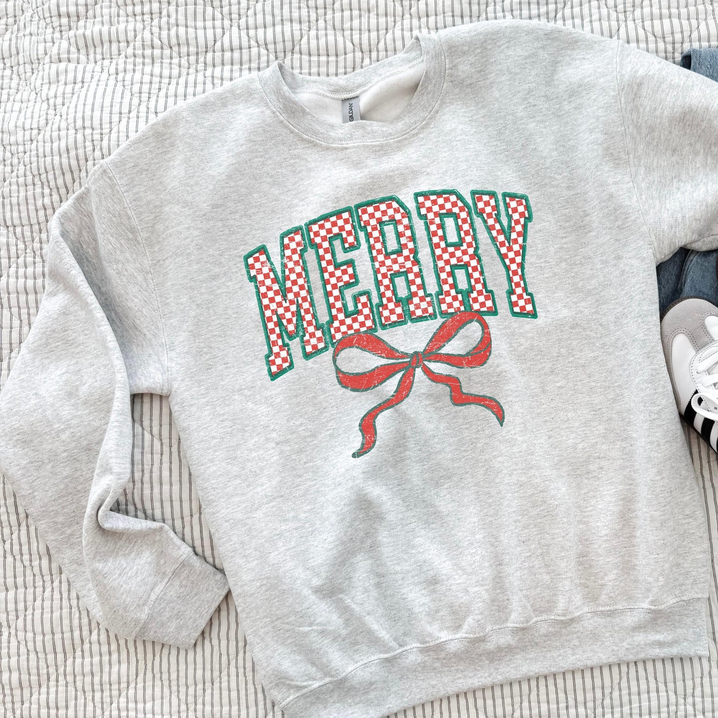 Women's Christmas Sweatshirt, Merry Christmas Sweater, Plaid Christmas Sweatshirt, Christmas Crewneck, Retro Christmas, Winter Sweatshirt