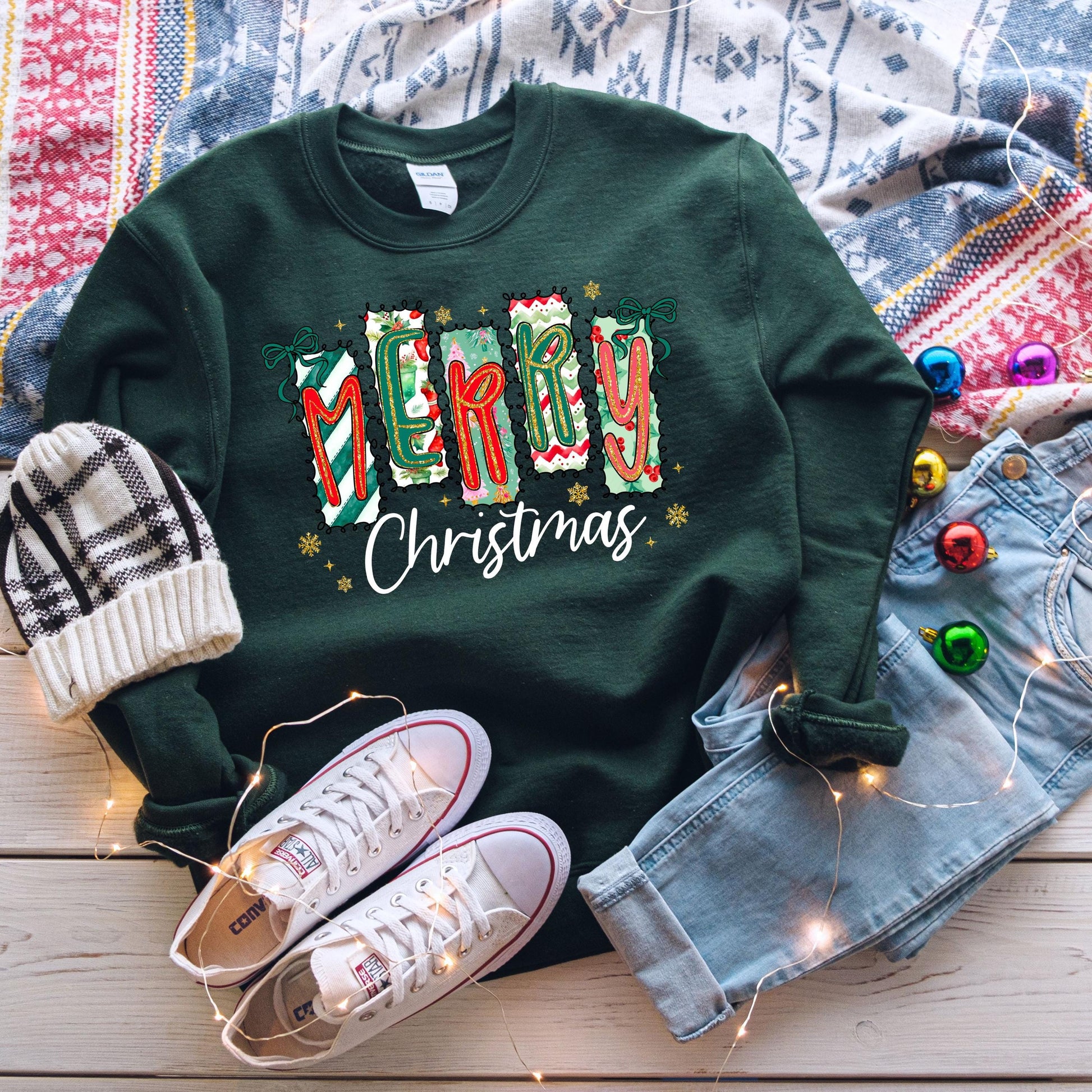 Merry Christmas shirt, Christmas sweatshirt, Women's Holiday Sweatshirt, Christmas Outfit, Sweatshirt for Holiday party, Festive Outfit