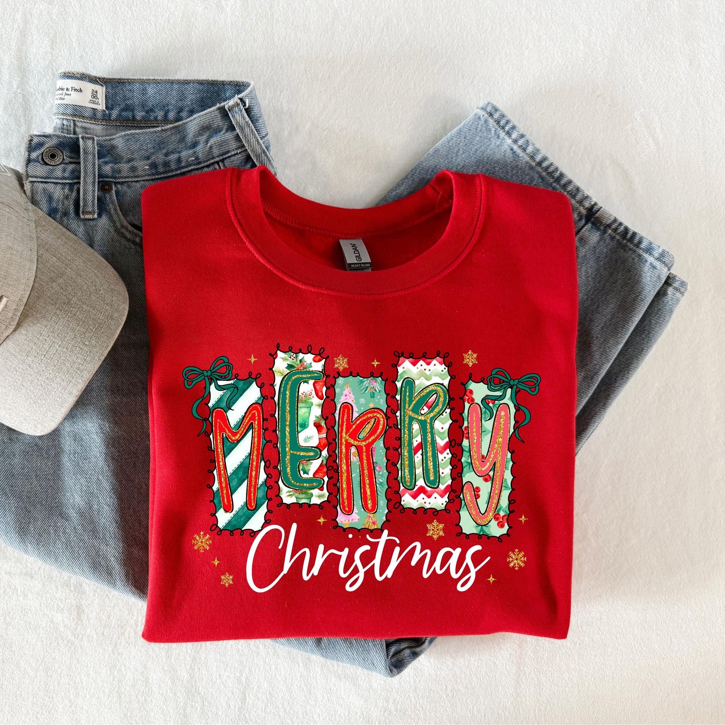 Merry Christmas shirt, Christmas sweatshirt, Women's Holiday Sweatshirt, Christmas Outfit, Sweatshirt for Holiday party, Festive Outfit