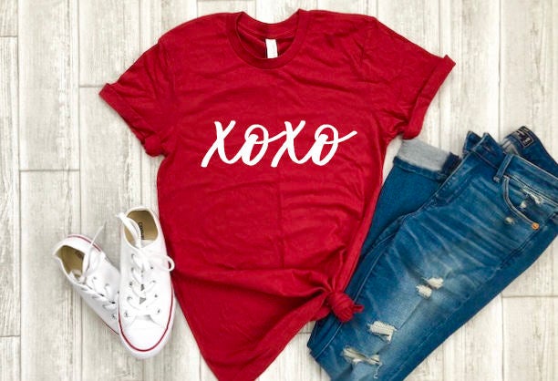 xoxo shirt - womens valentine shrit - valentines day shirt - buffalo plaid xoxo shirt  - valentines day gift - gift for her