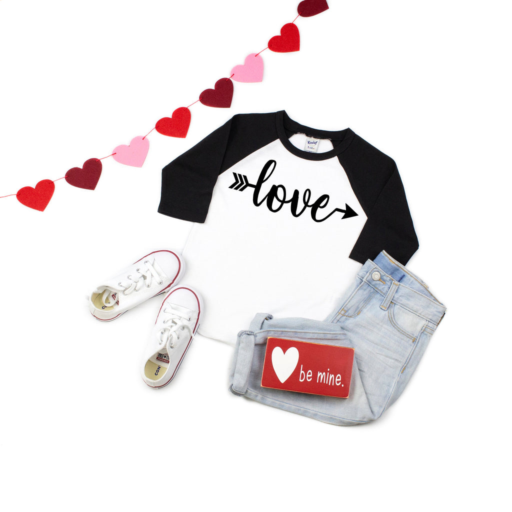 Cute V-day outfit, Children's Holiday top, love shirtChildren's Valentines day shirt, Xoxo top, Kids baseball shirt, Valentines day outfit,