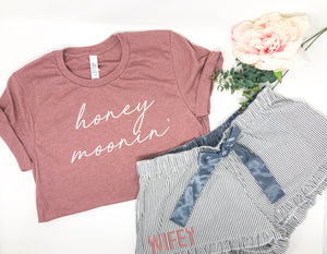 honeymoonin shirt, honeymoon shirt, honeymoon gift set, wedding gift, honeymoon outfit, gift for newly wed, bridal set